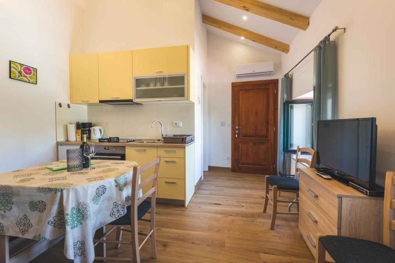 Vinea Apartmani Umag, Ulica G Garibaldia 2 Esterno foto