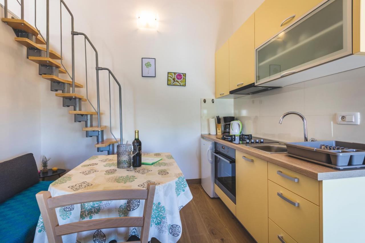 Vinea Apartmani Umag, Ulica G Garibaldia 2 Esterno foto