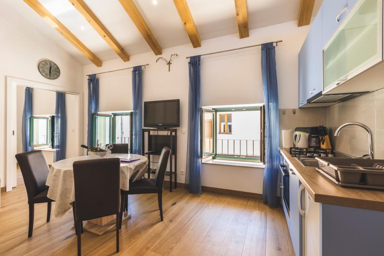 Vinea Apartmani Umag, Ulica G Garibaldia 2 Esterno foto