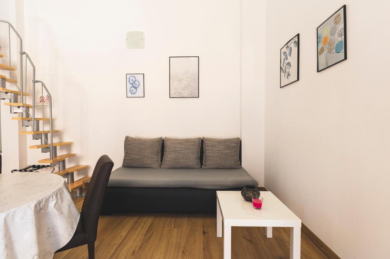Vinea Apartmani Umag, Ulica G Garibaldia 2 Esterno foto